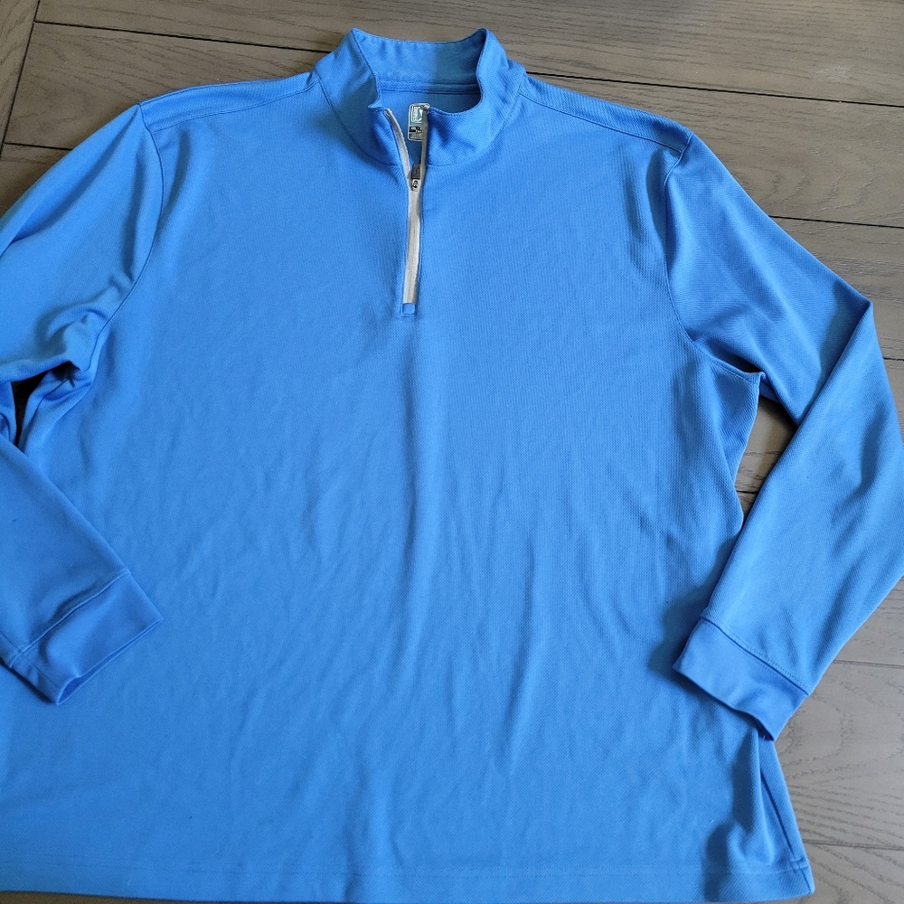 PGA Tour Pullover Shirt Blue Xxl. Some minor pulls in fabric